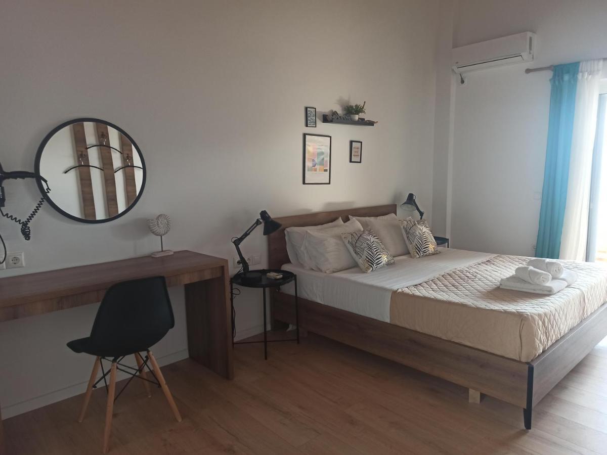 Bourbos Summer Rooms Himare Quarto foto