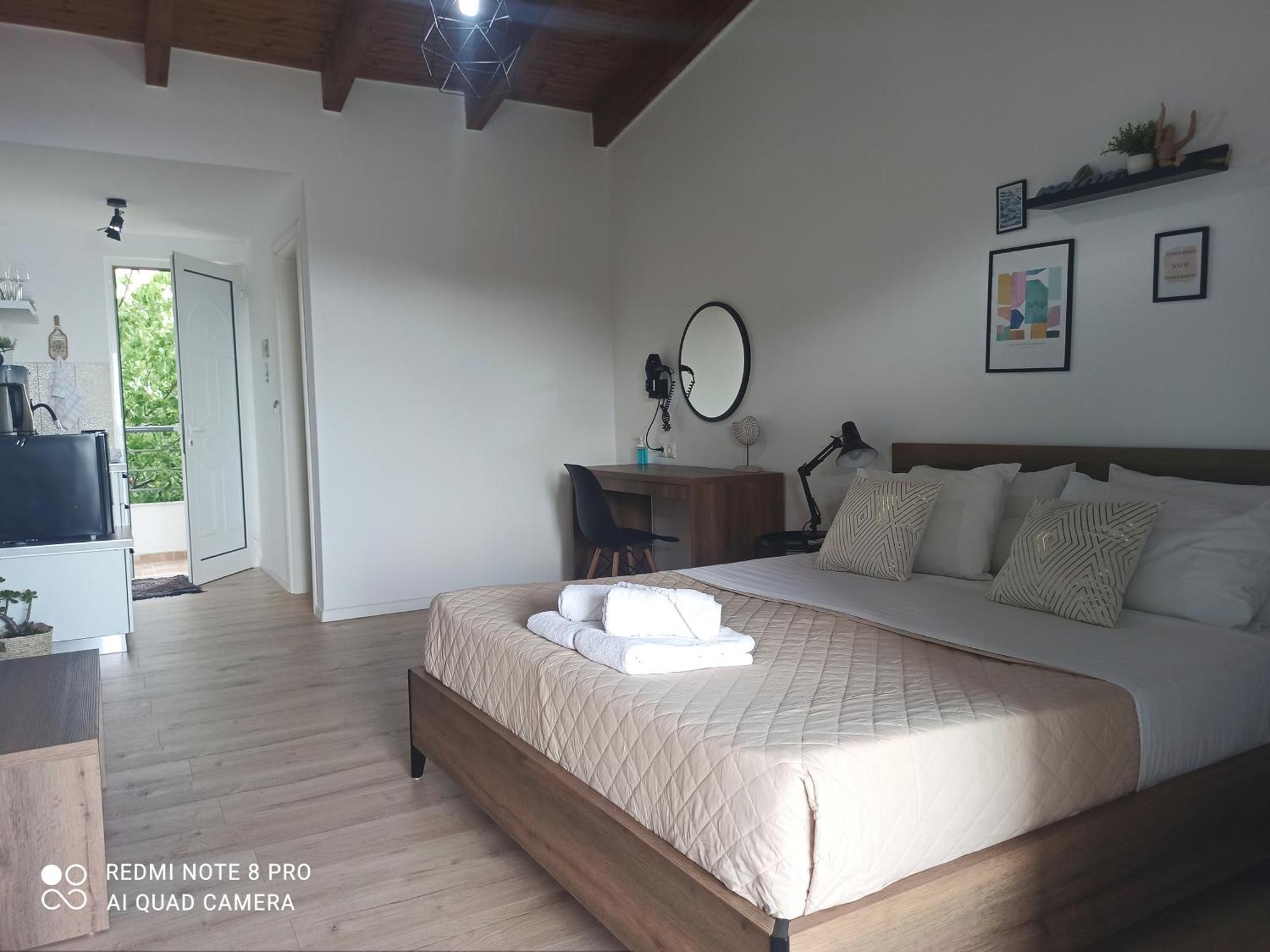 Bourbos Summer Rooms Himare Quarto foto